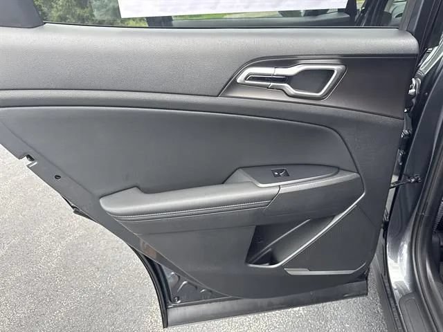 New 2026 Kia Sportage EX AWD/4WD image 13