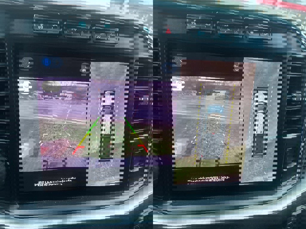 Used 2023 Ford F350 Lariat w/ Tow Technology Package image 14