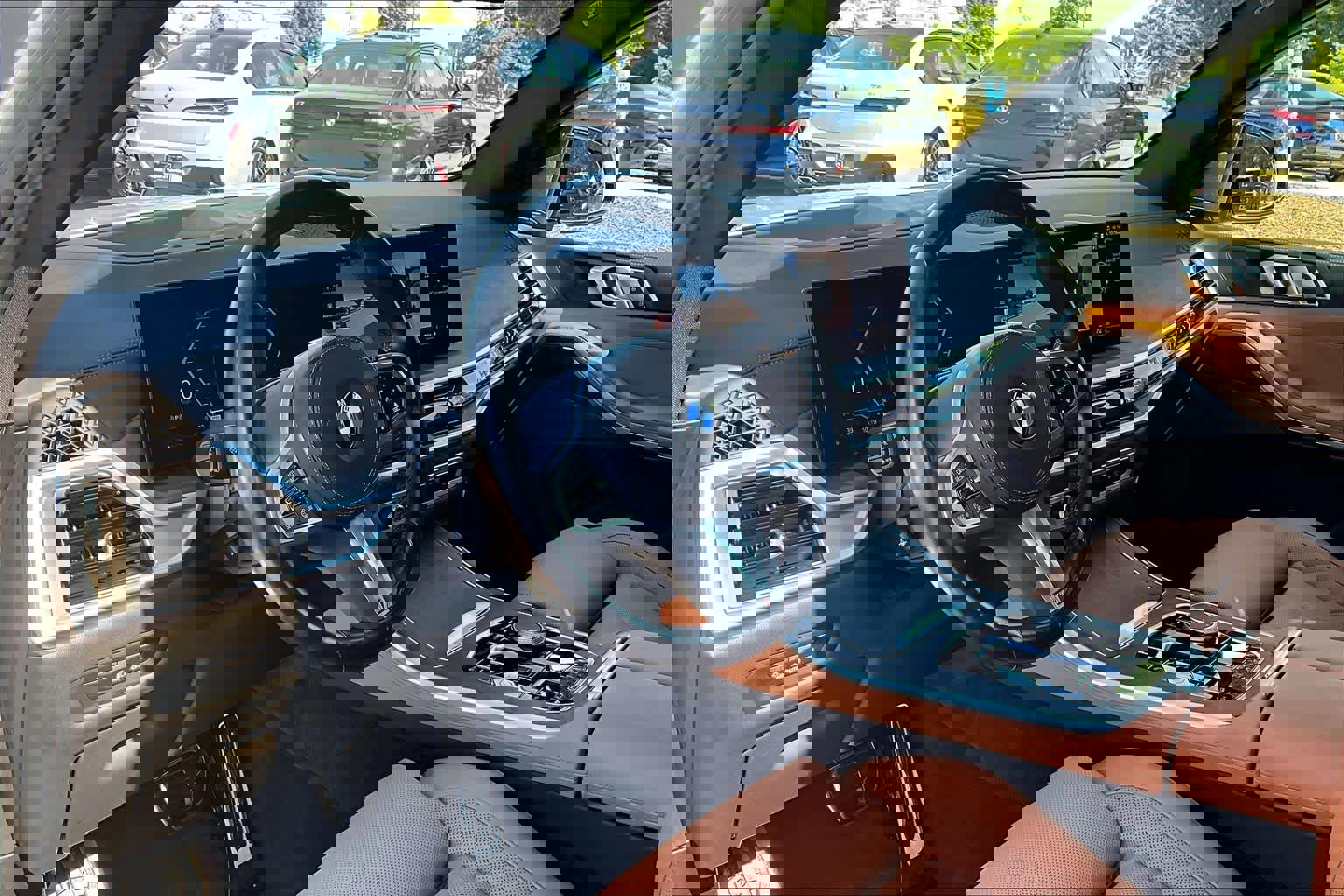 Certified 2024 BMW X5 xDrive40i w/ M Sport Package image 17