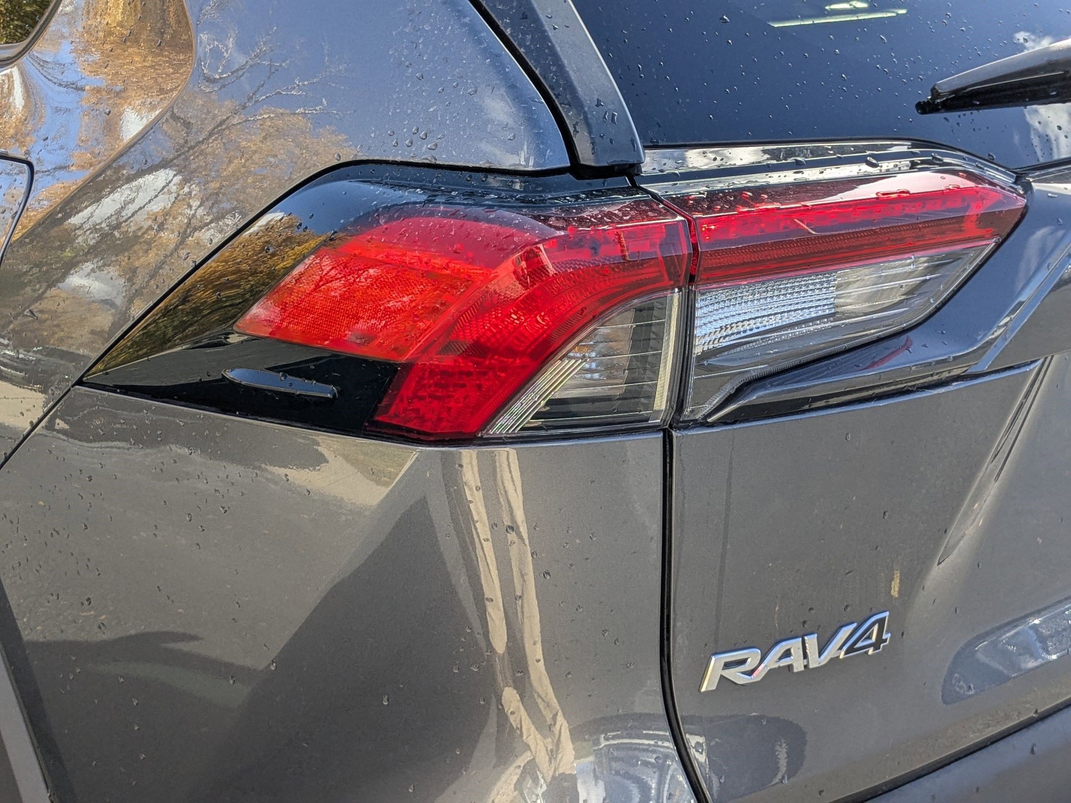 Used 2021 Toyota RAV4 XLE Premium image 13