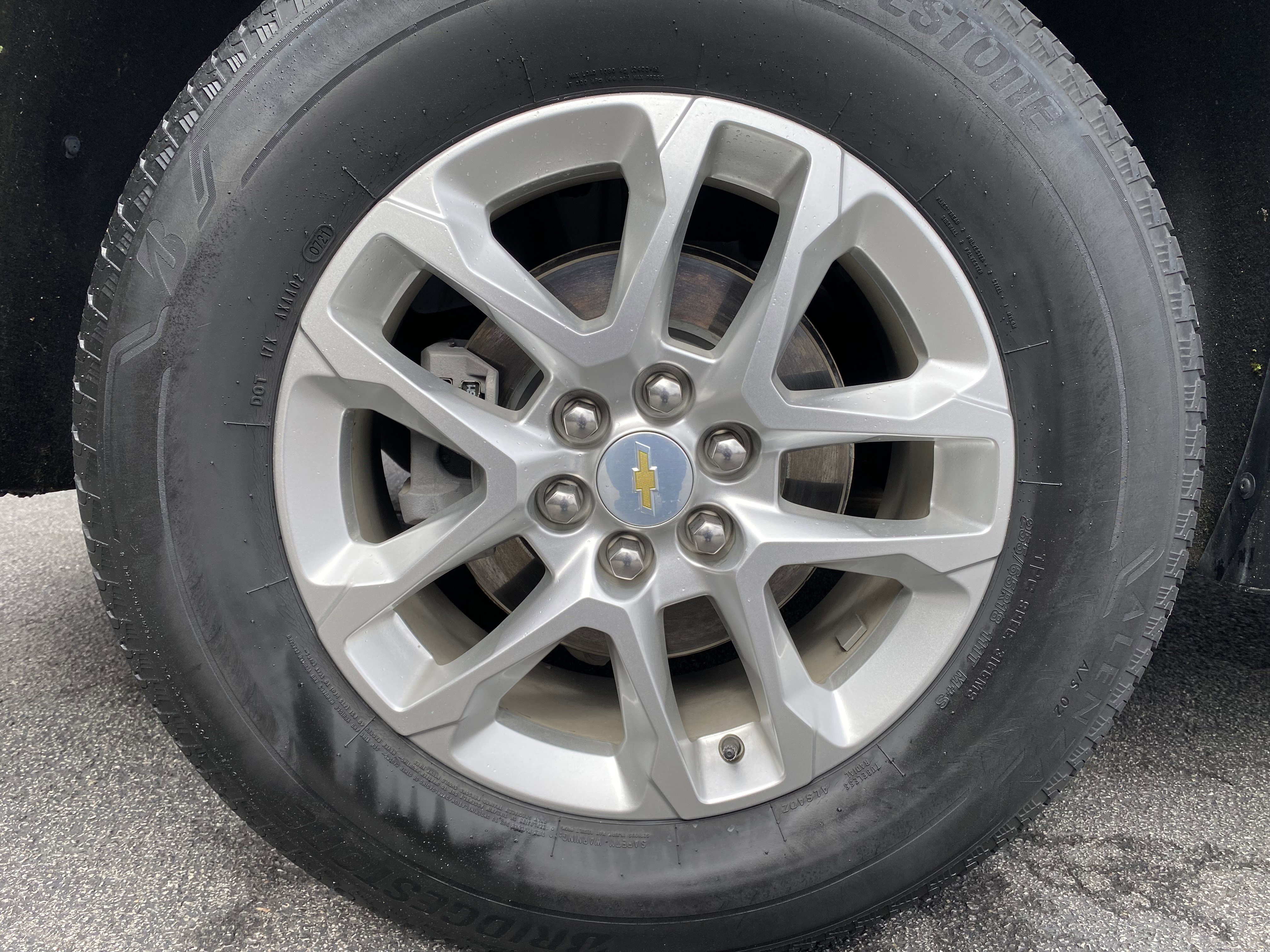 Used 2021 Chevrolet Traverse LT image 42