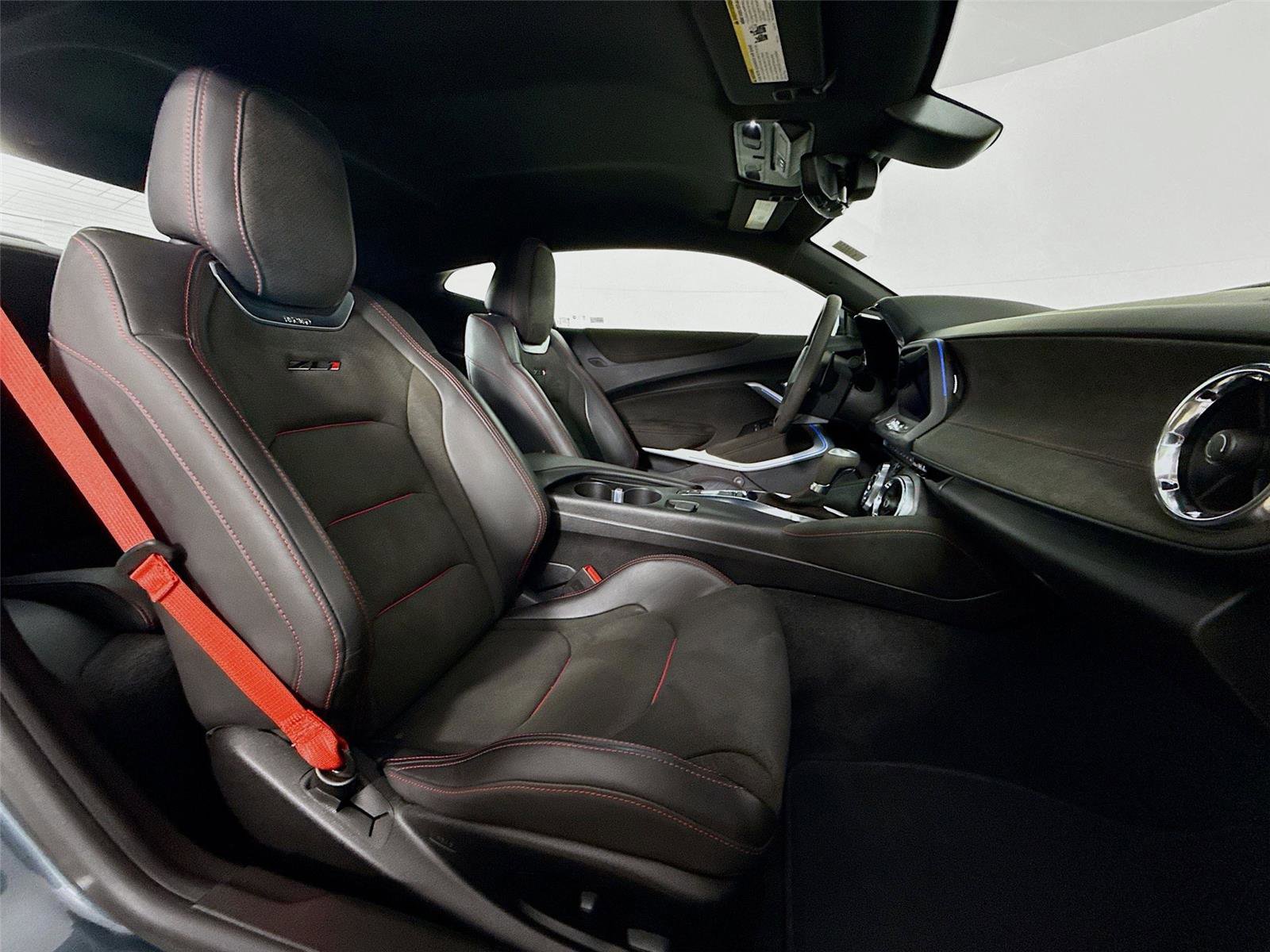 Used 2019 Chevrolet Camaro ZL1 image 27