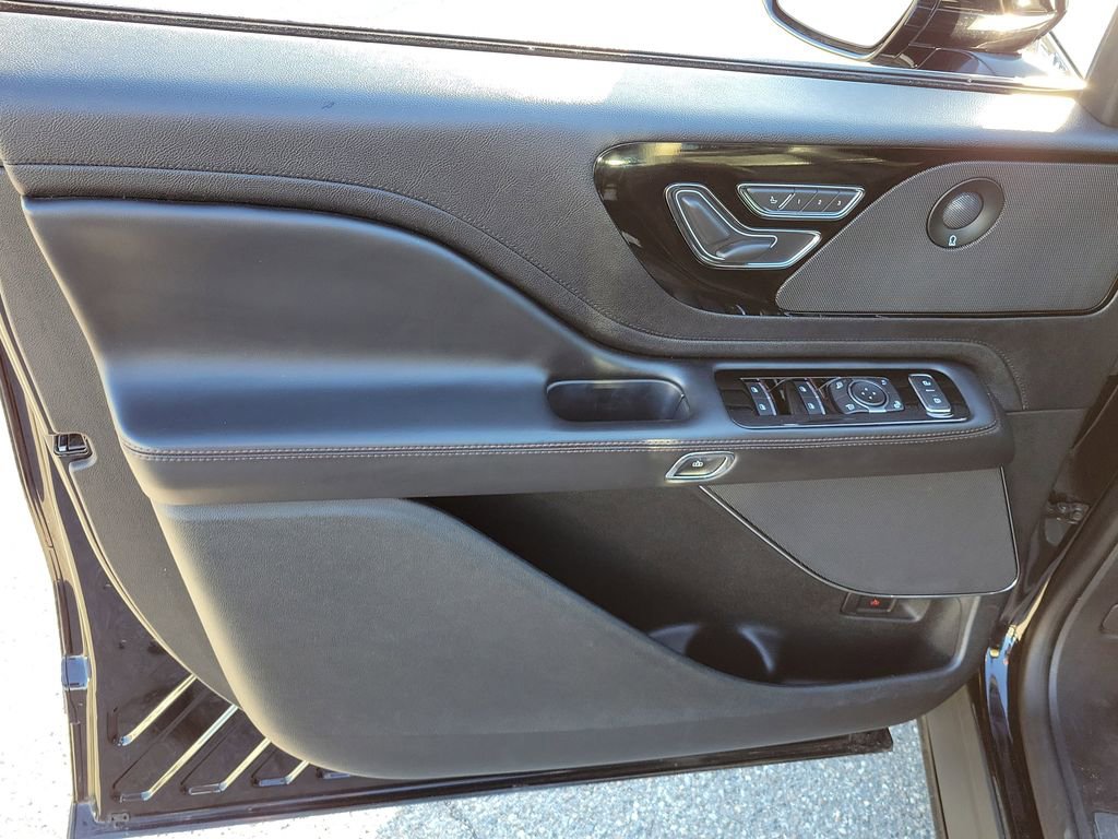 Used 2021 Lincoln Aviator Reserve w/ Equipment Group 208A image 20