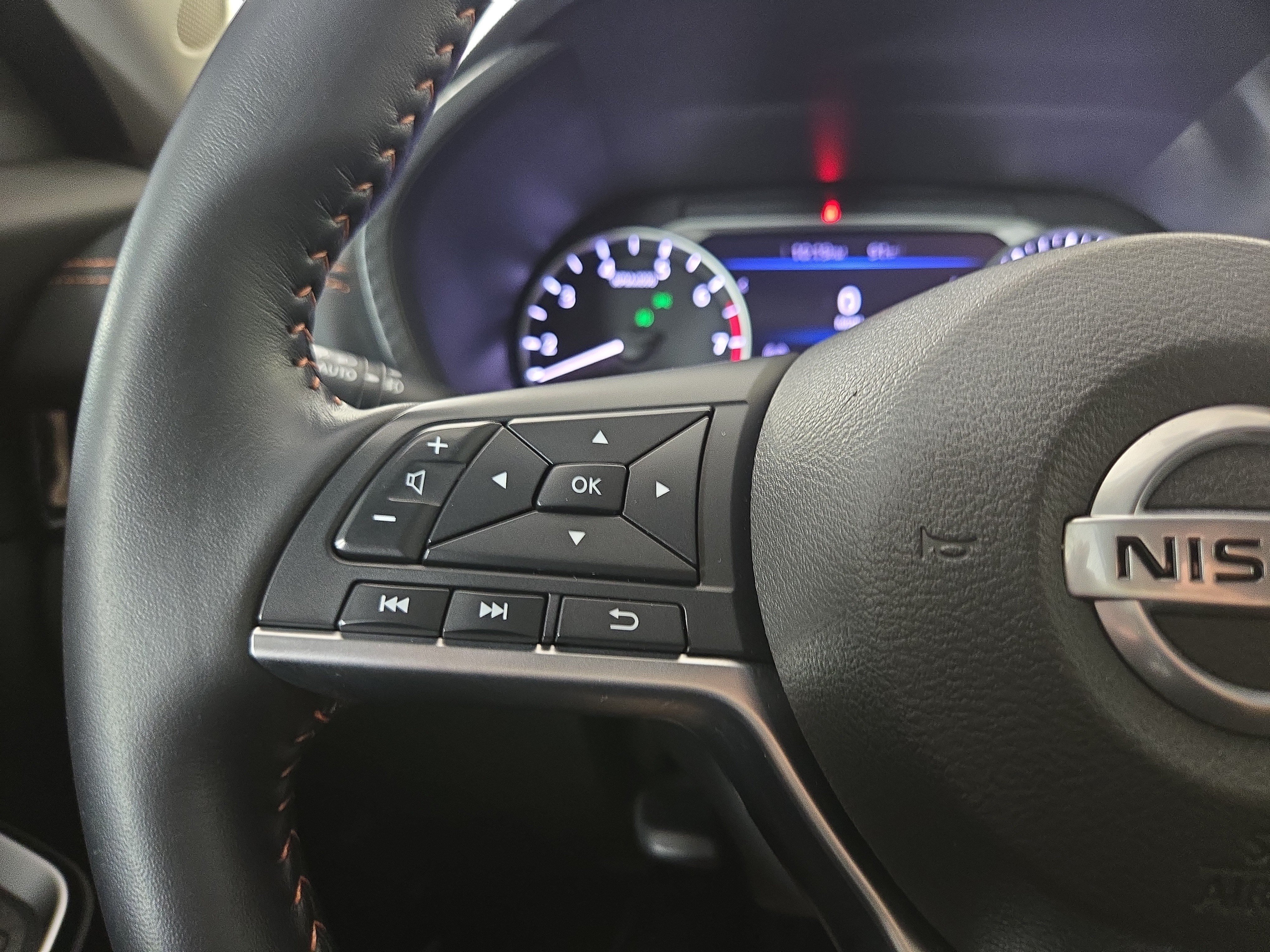 Used 2021 Nissan Sentra SR FWD image 15