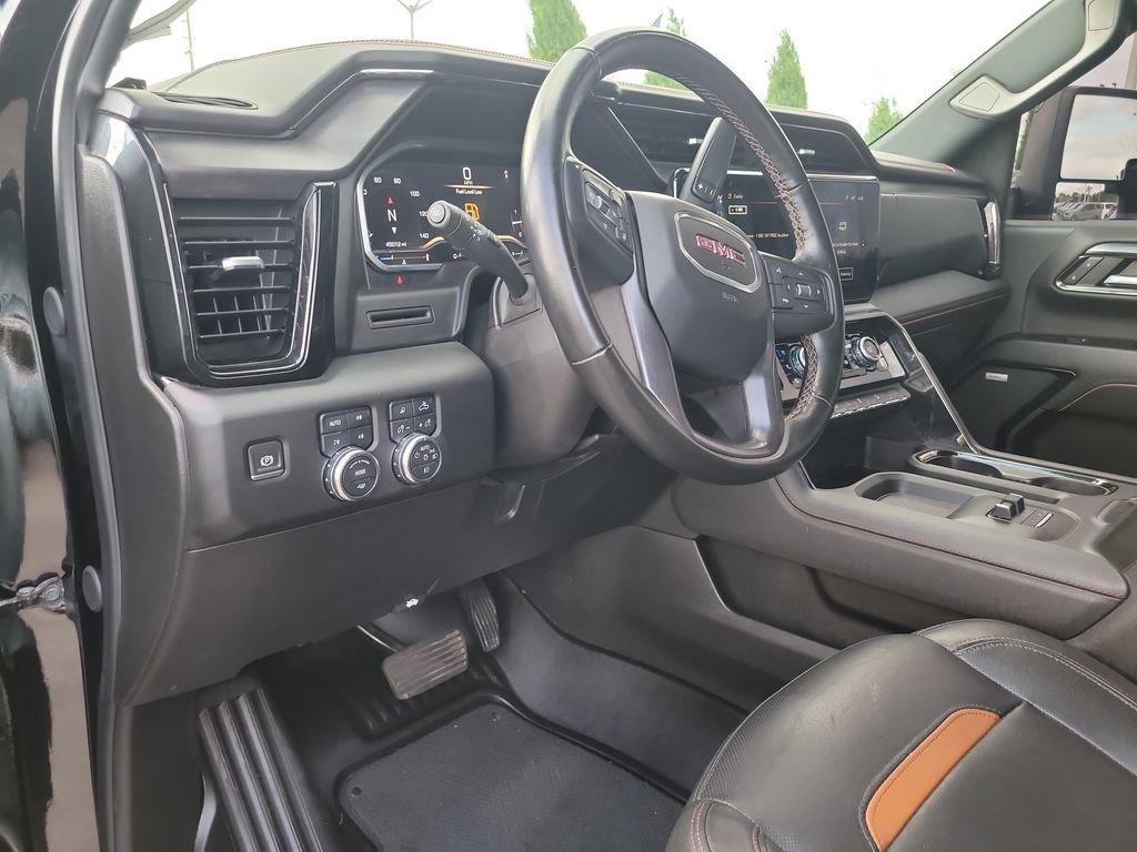 Used 2024 GMC Sierra 2500 AT4 AWD/4WD image 18