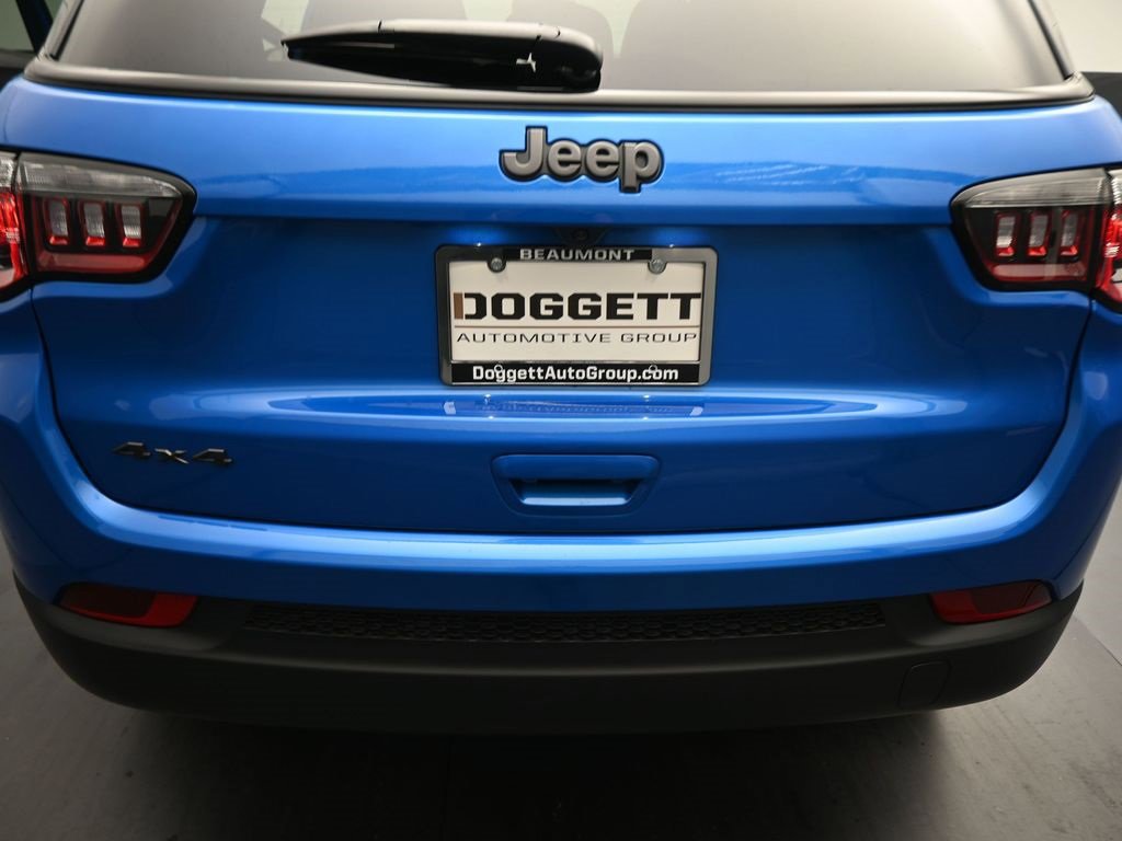 New 2026 Jeep Compass Latitude image 12