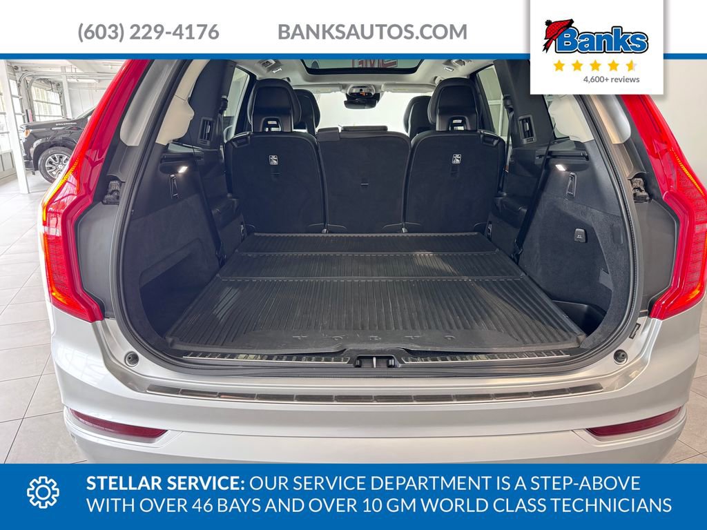 Used 2022 Volvo XC90 T6 Momentum w/ Climate Package AWD/4WD image 8