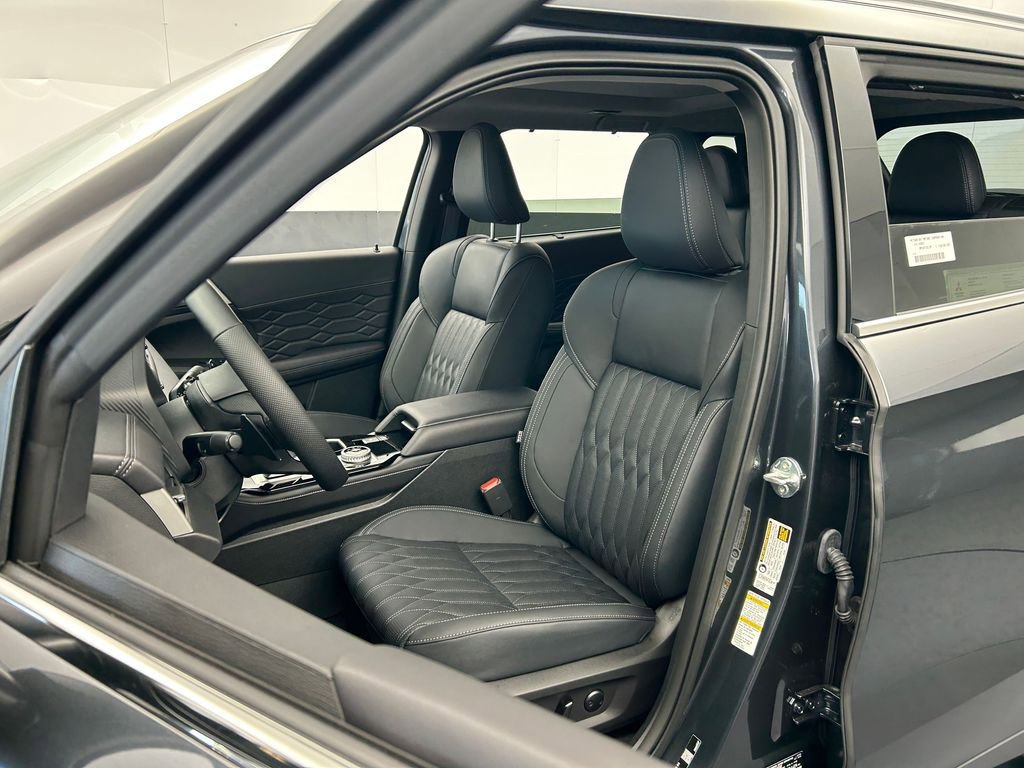 New 2026 Mitsubishi Outlander SEL FWD image 10