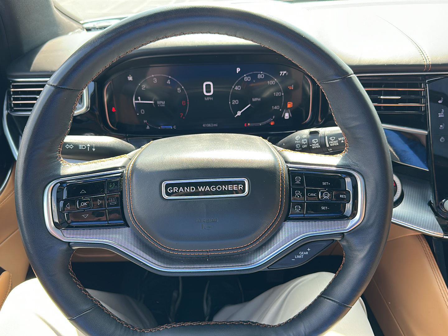 Used 2023 Jeep Grand Wagoneer Series III AWD/4WD image 21