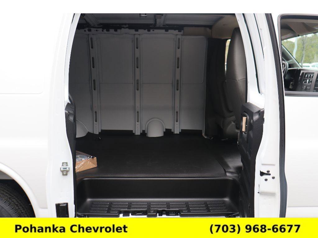New 2026 Chevrolet Express 3500 RWD image 20