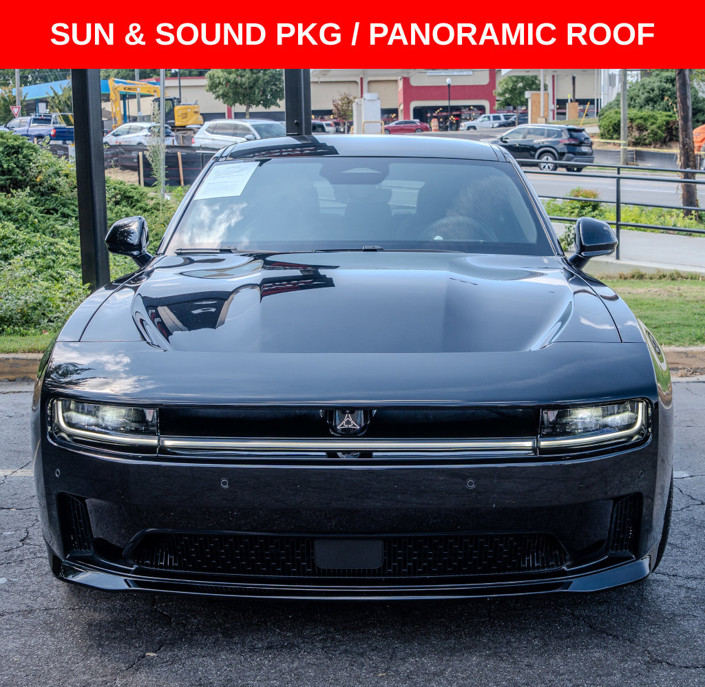 Used 2024 Dodge Charger Daytona R/T w/ Plus Group AWD/4WD image 2
