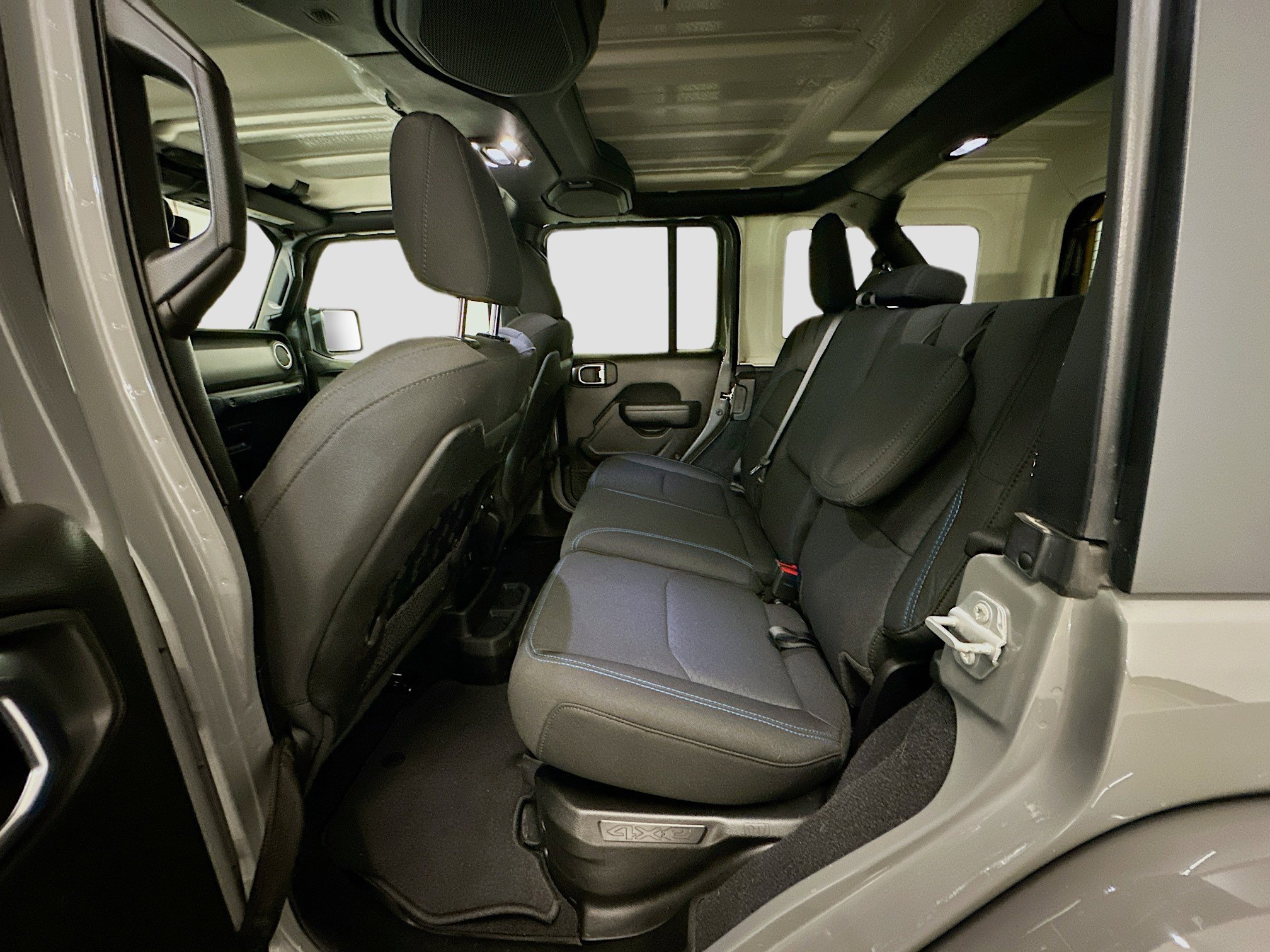 Used 2023 Jeep Wrangler Unlimited Rubicon 4xe w/ Cold Weather Group image 28