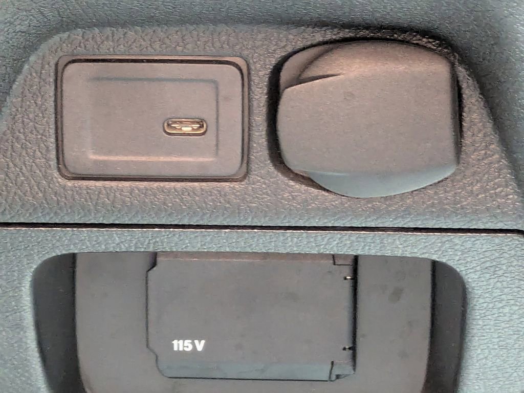 Used 2024 Mercedes-Benz Sprinter 2500 image 27