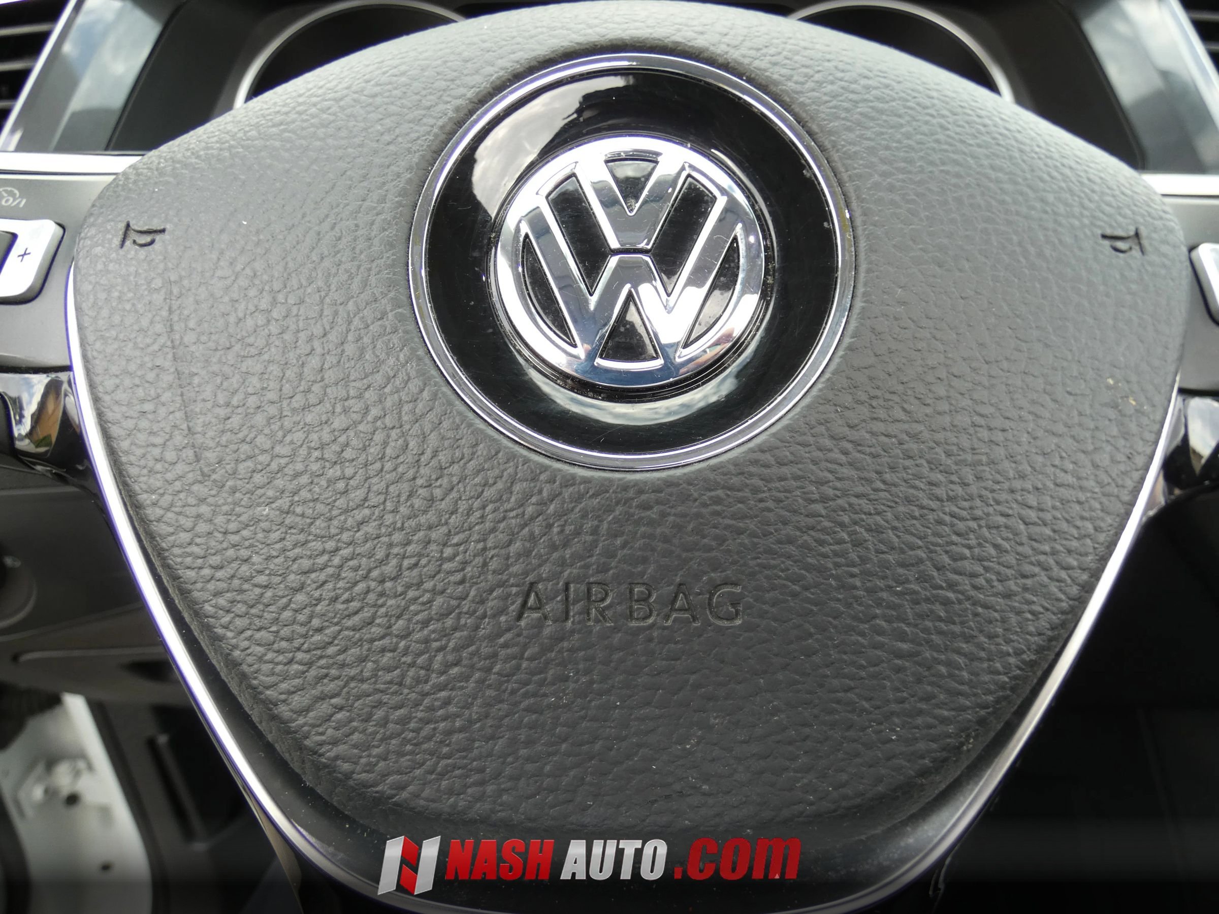 Used 2020 Volkswagen Tiguan SE w/ Panoramic Sunroof Package FWD image 68