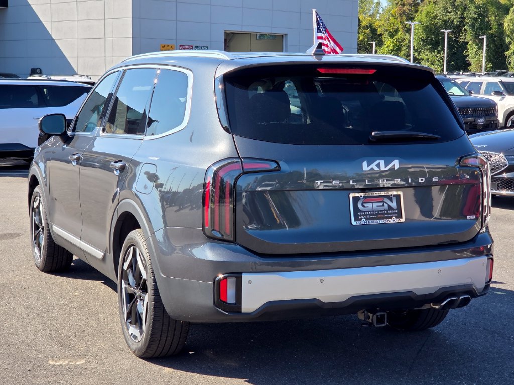 Used 2024 Kia Telluride EX w/ EX Captain's Chair Package AWD/4WD image 6