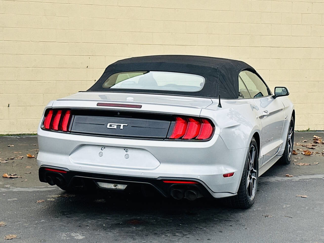 Used 2019 Ford Mustang GT Premium RWD image 5