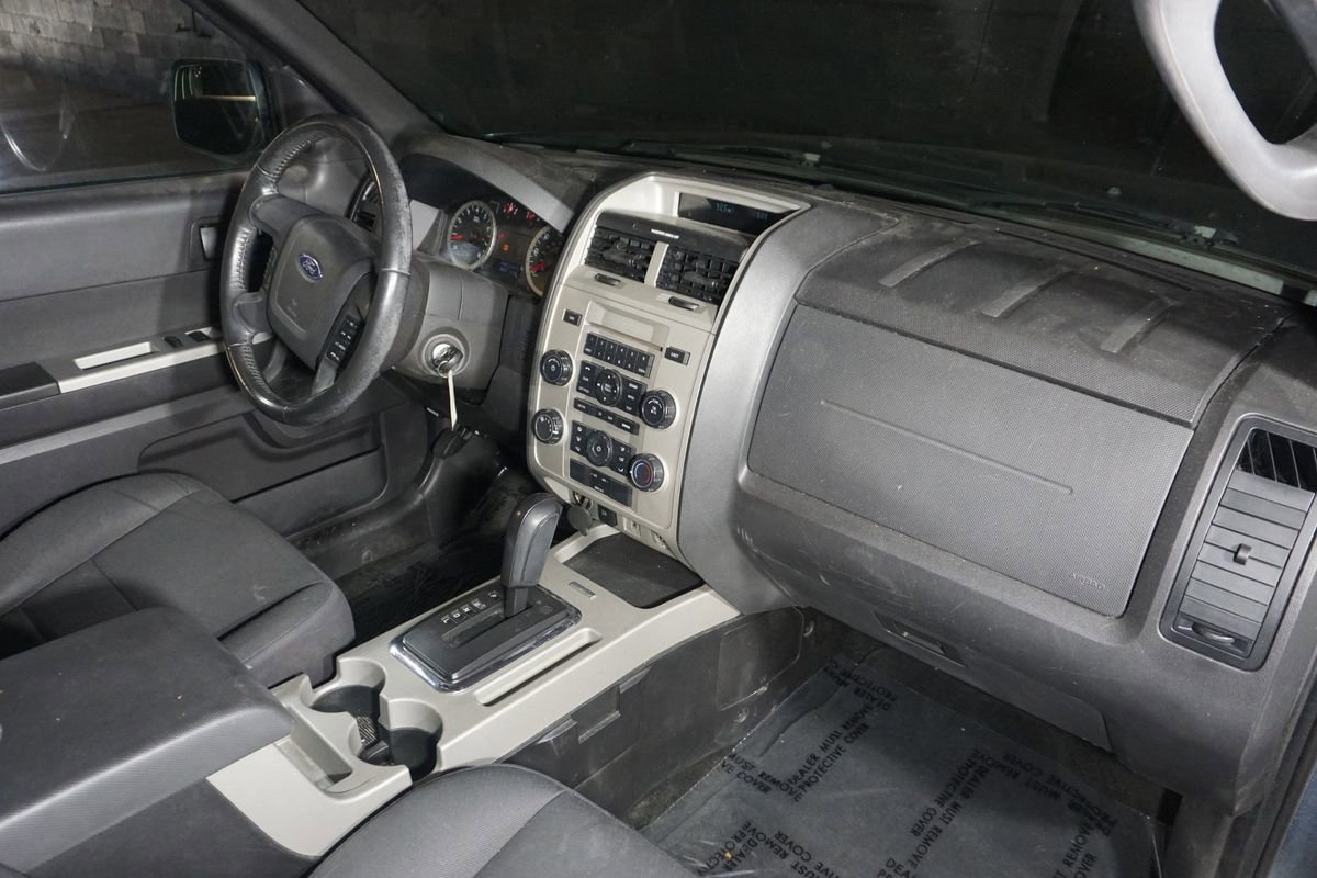 Used 2011 Ford Escape XLT w/ 202A Rapid Spec Order Code AWD/4WD image 17