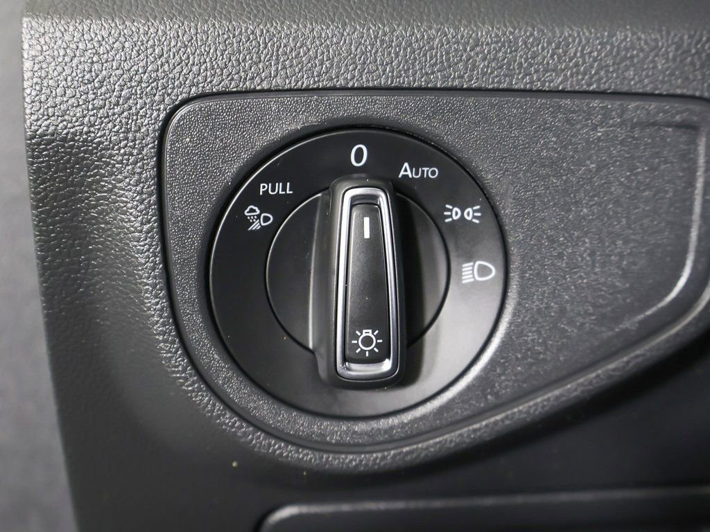 Used 2023 Volkswagen Atlas Cross Sport SE w/ Panoramic Sunroof Package image 39