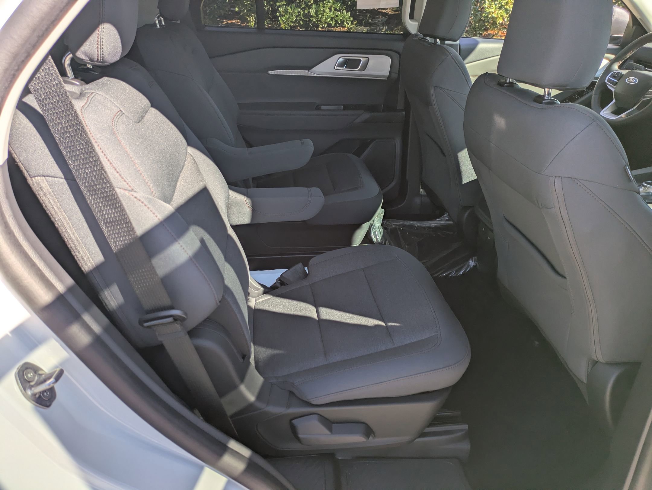 Certified 2025 Ford Explorer Active image 36