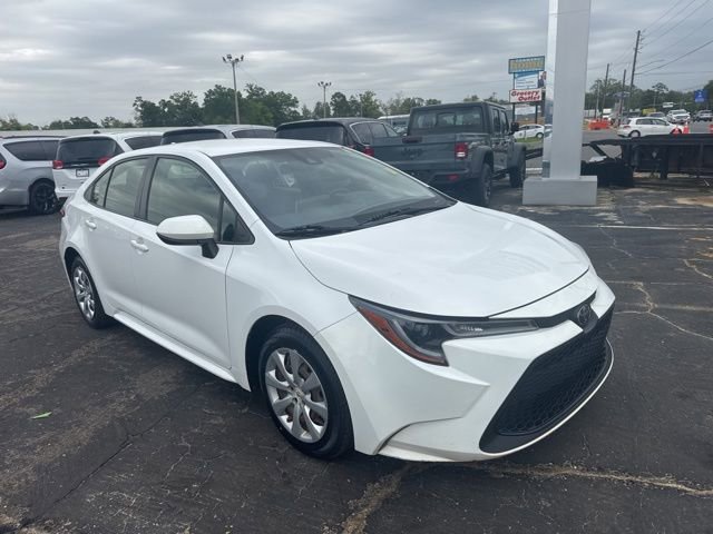 Used 2021 Toyota Corolla LE image 1