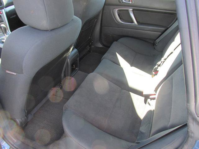 Used 2009 Subaru Outback 2.5i image 10