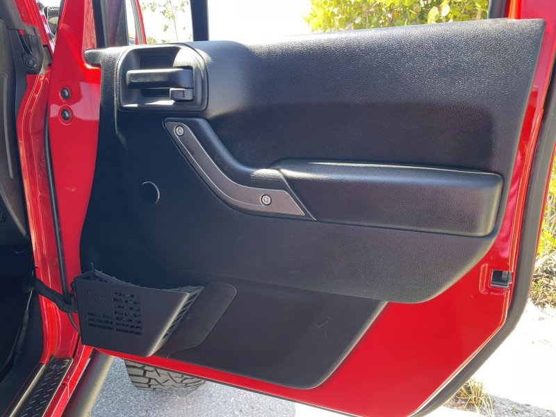 Used 2017 Jeep Wrangler Unlimited Sport w/ Connectivity Group AWD/4WD image 28