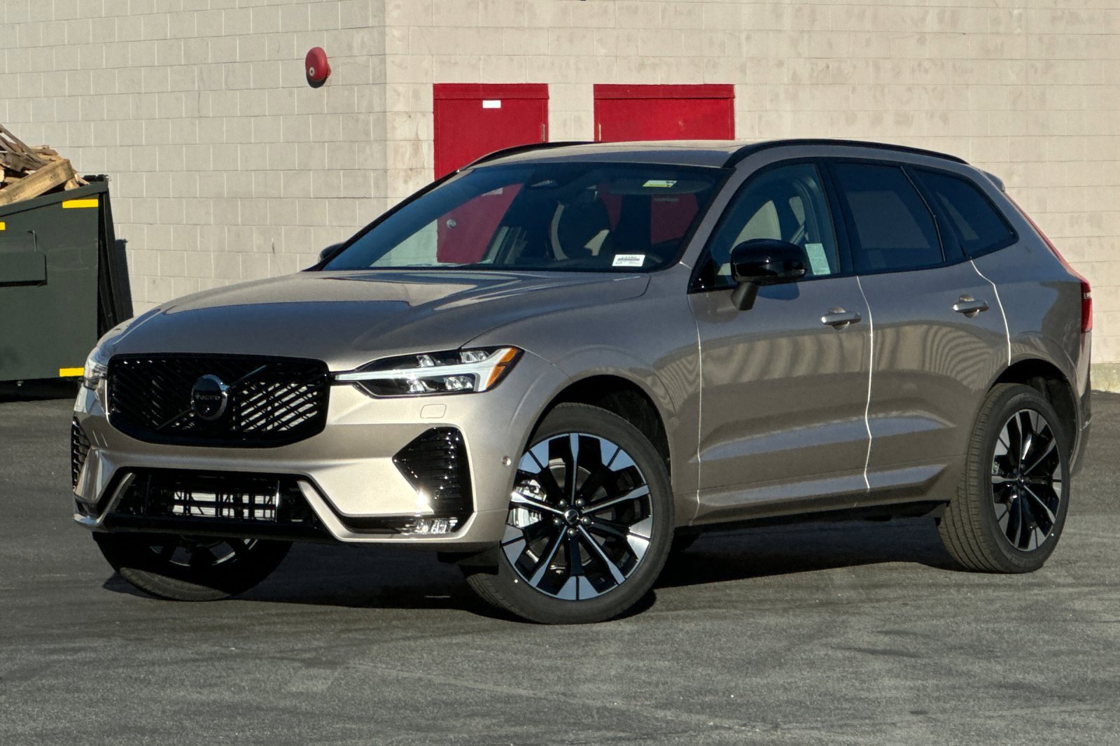 New 2026 Volvo XC60 B5 Plus w/ Climate Package image 1