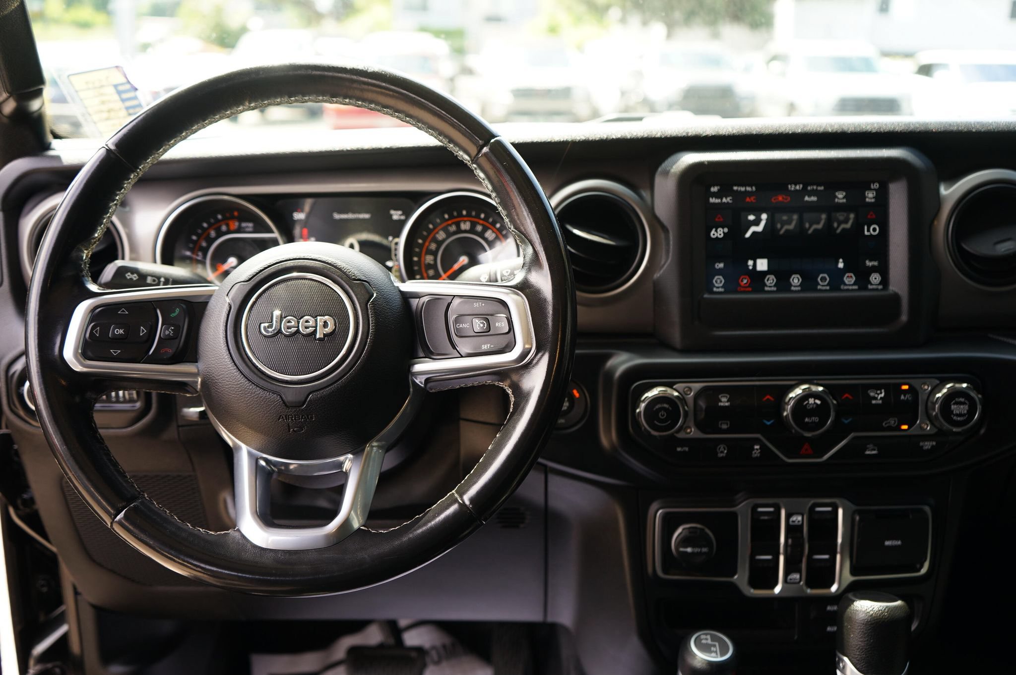 Used 2020 Jeep Gladiator Sport w/ Technology Group AWD/4WD image 15