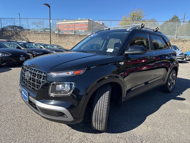 Certified 2023 Hyundai Venue SEL image 3