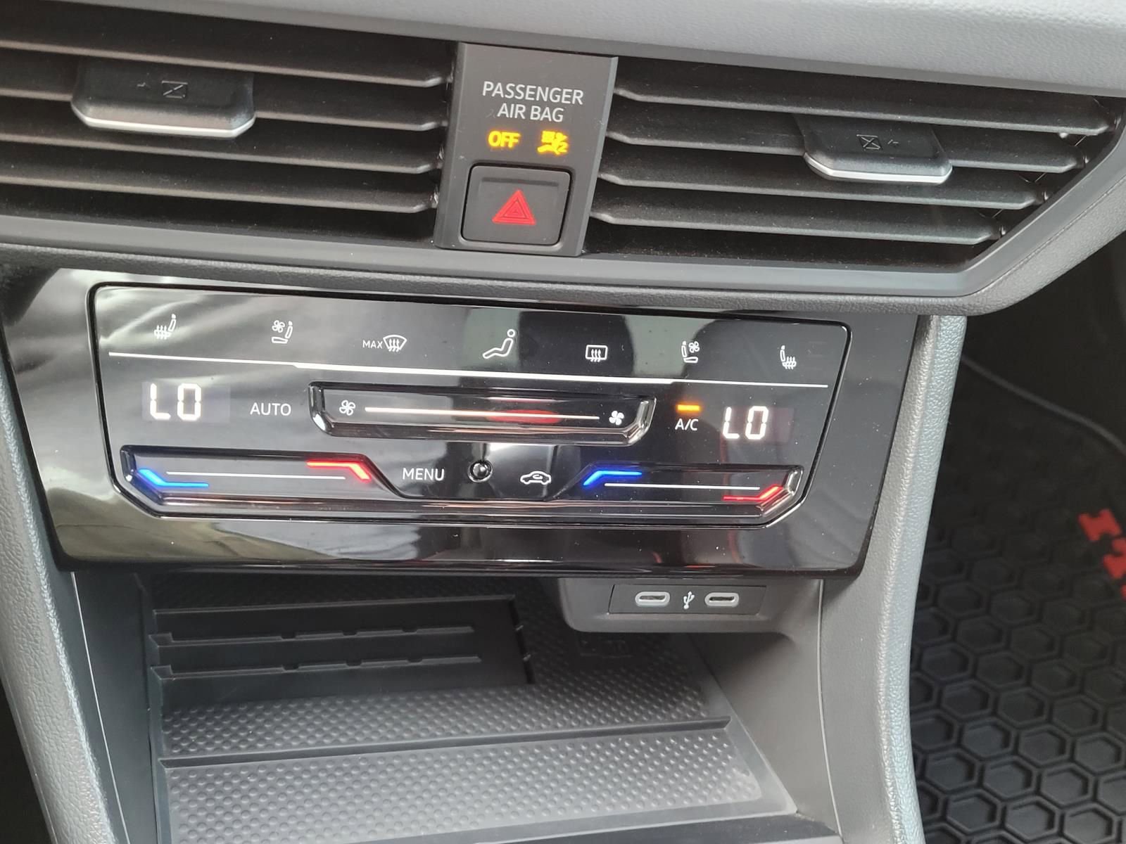 Used 2025 Volkswagen Jetta GLI Autobahn FWD image 24
