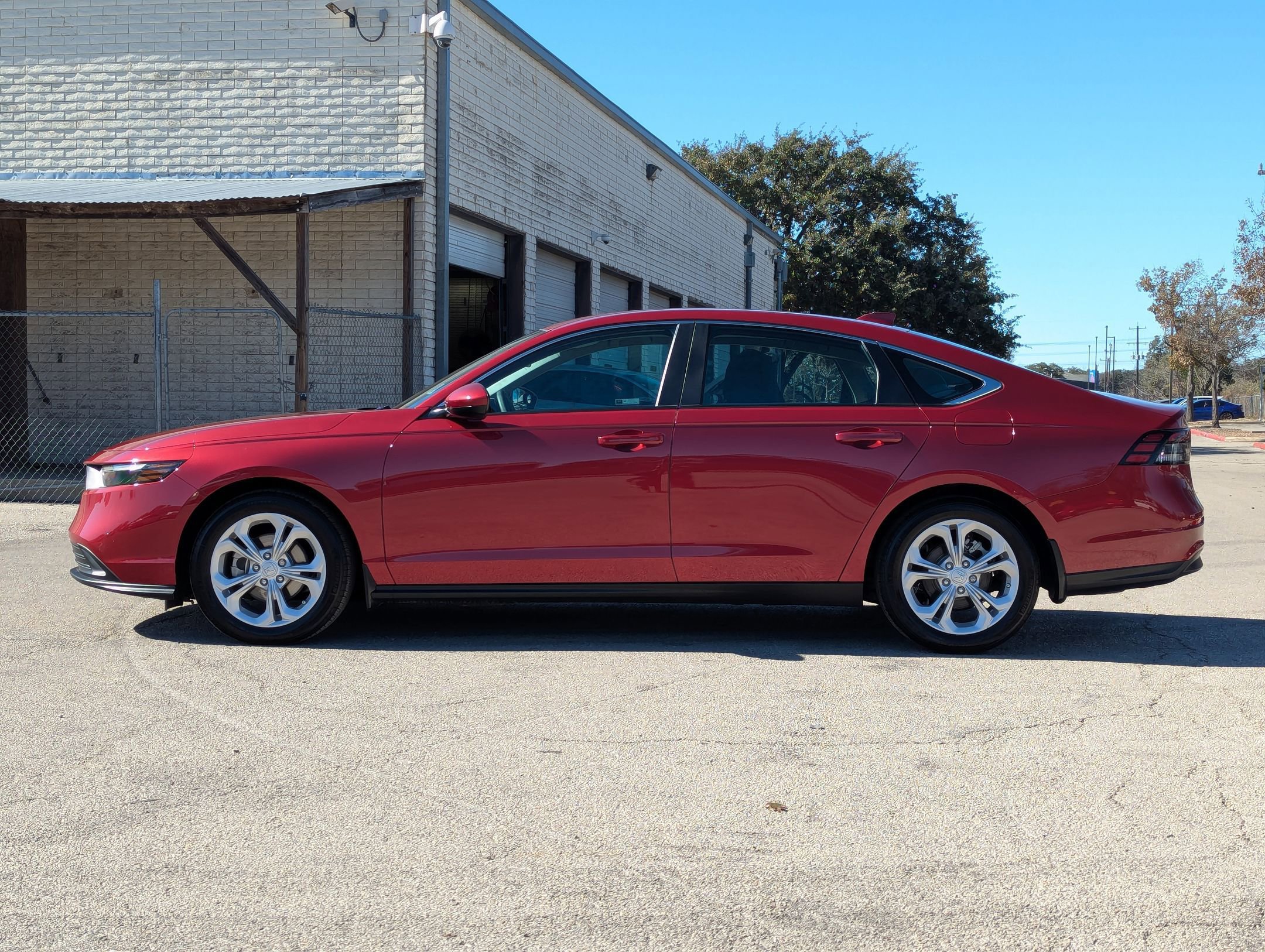 Used 2025 Honda Accord LX image 7