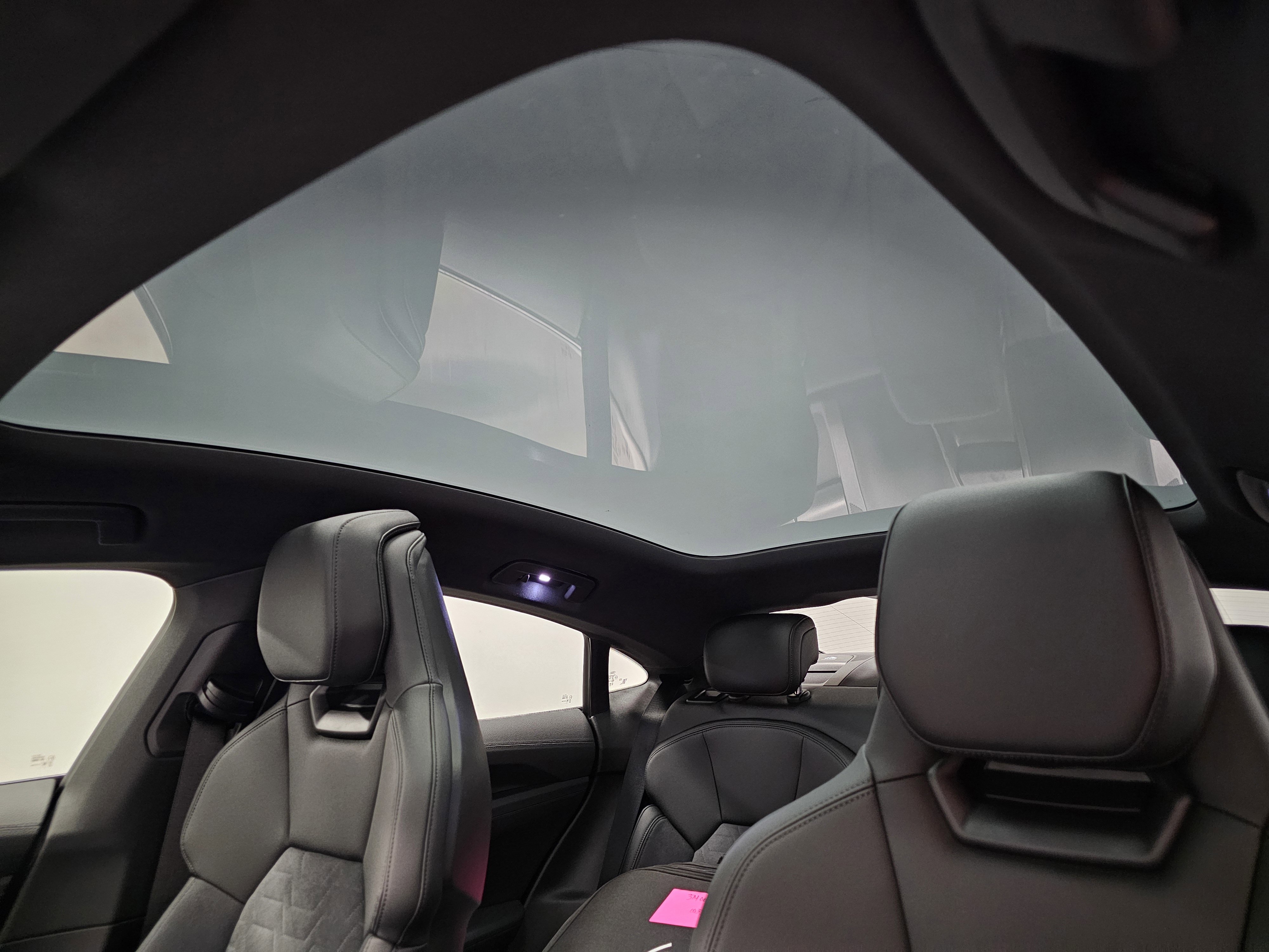 Used 2023 Audi e-tron GT Premium Plus w/ Performance Package image 10