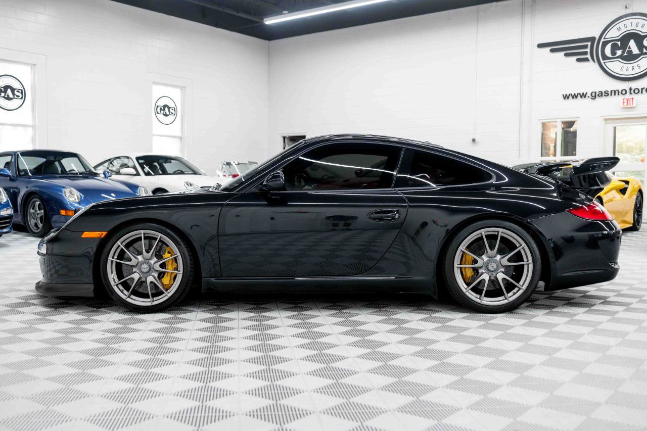 Used 2010 Porsche 911 GT3 RWD image 11