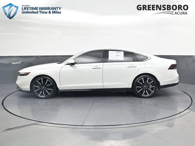 Used 2025 Honda Accord Touring image 9