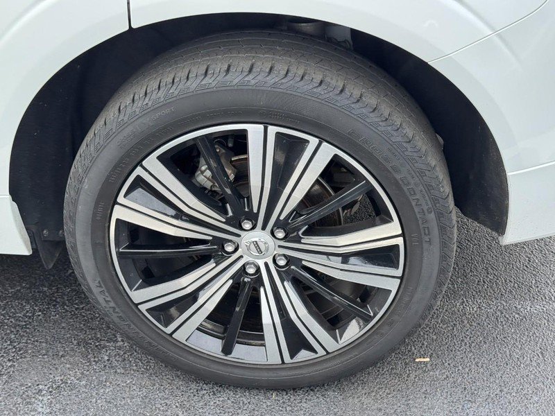Certified 2023 Volvo XC60 B5 Ultimate image 8