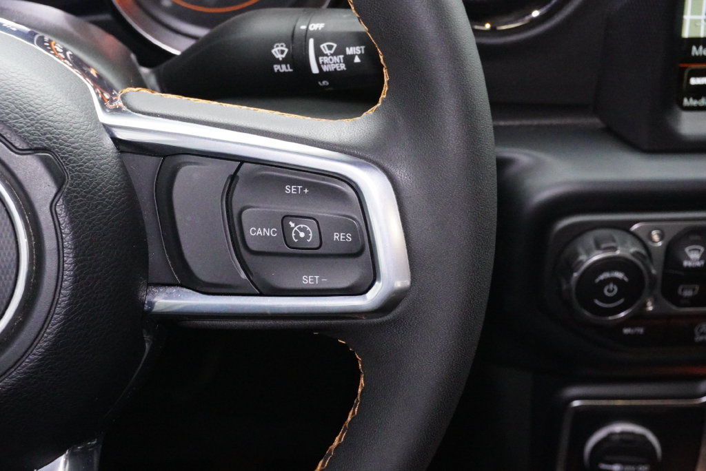 Used 2023 Jeep Gladiator Overland AWD/4WD image 19