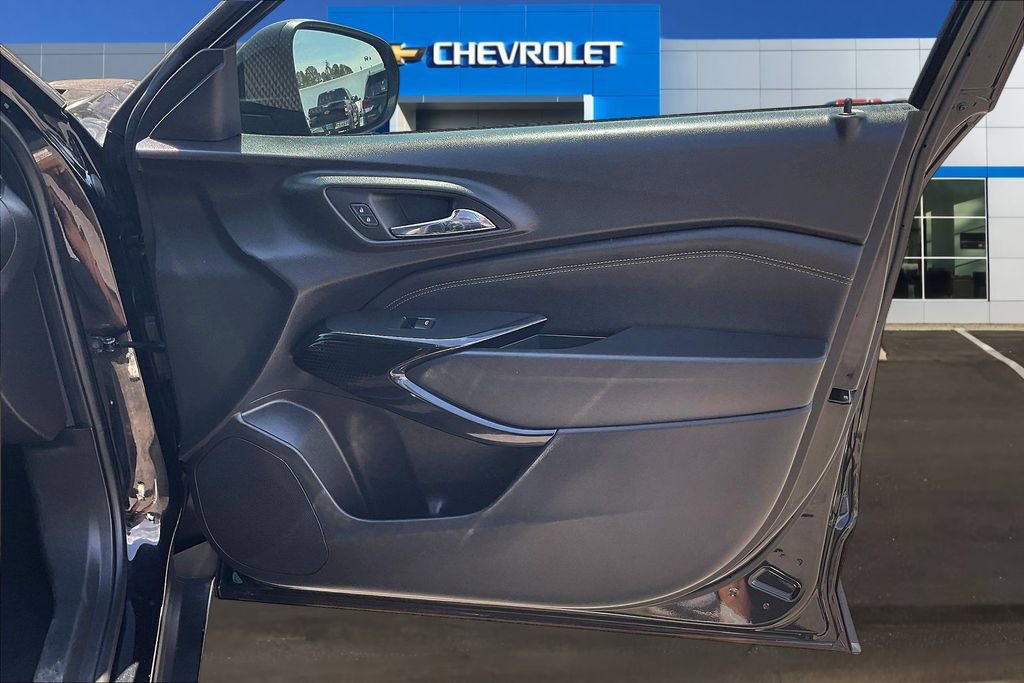 Used 2024 Chevrolet Trax LT w/ Driver Confidence Package FWD image 27