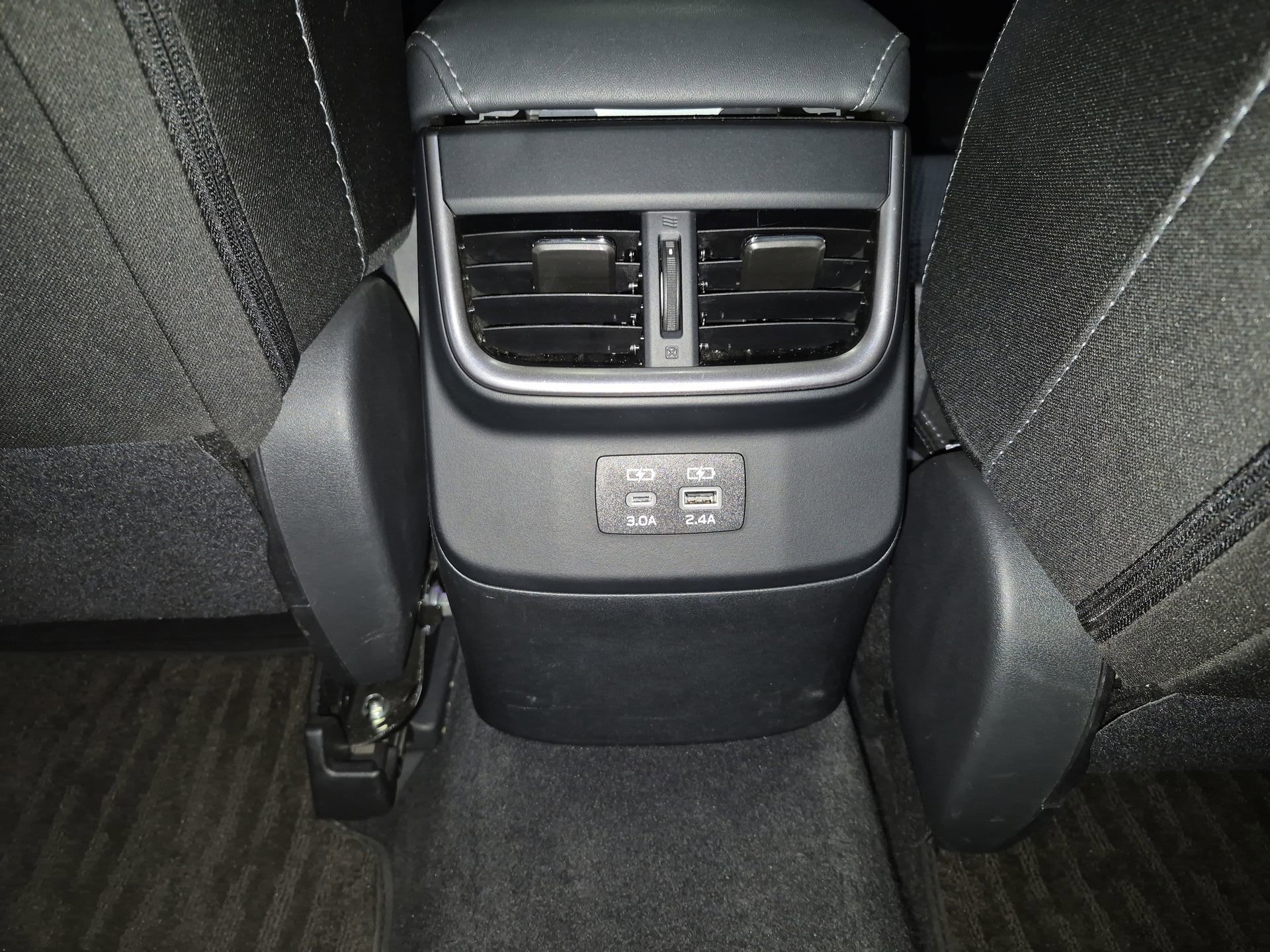 Used 2025 Subaru Outback Premium image 22