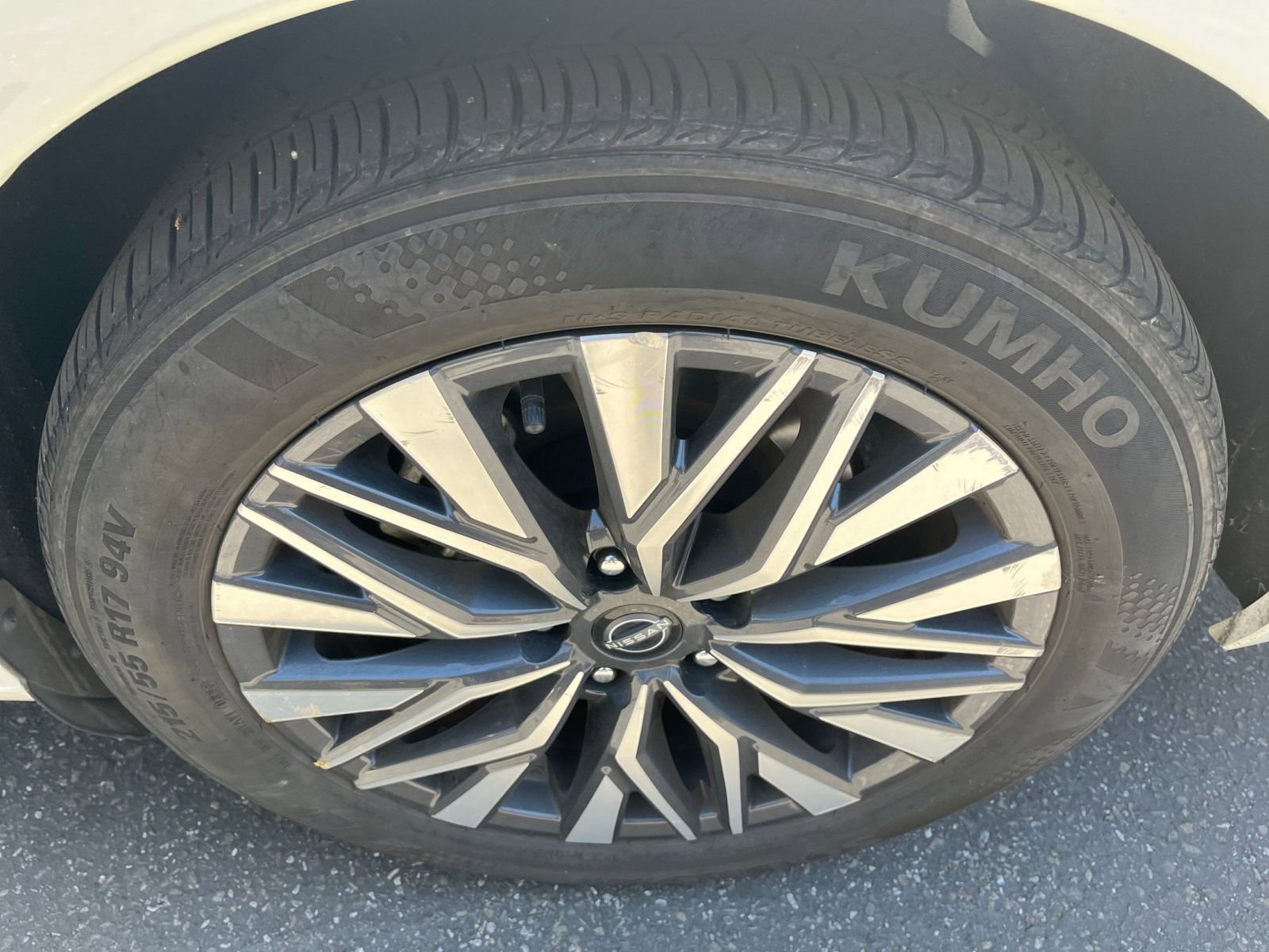 Used 2025 Nissan Altima 2.5 SV FWD image 30
