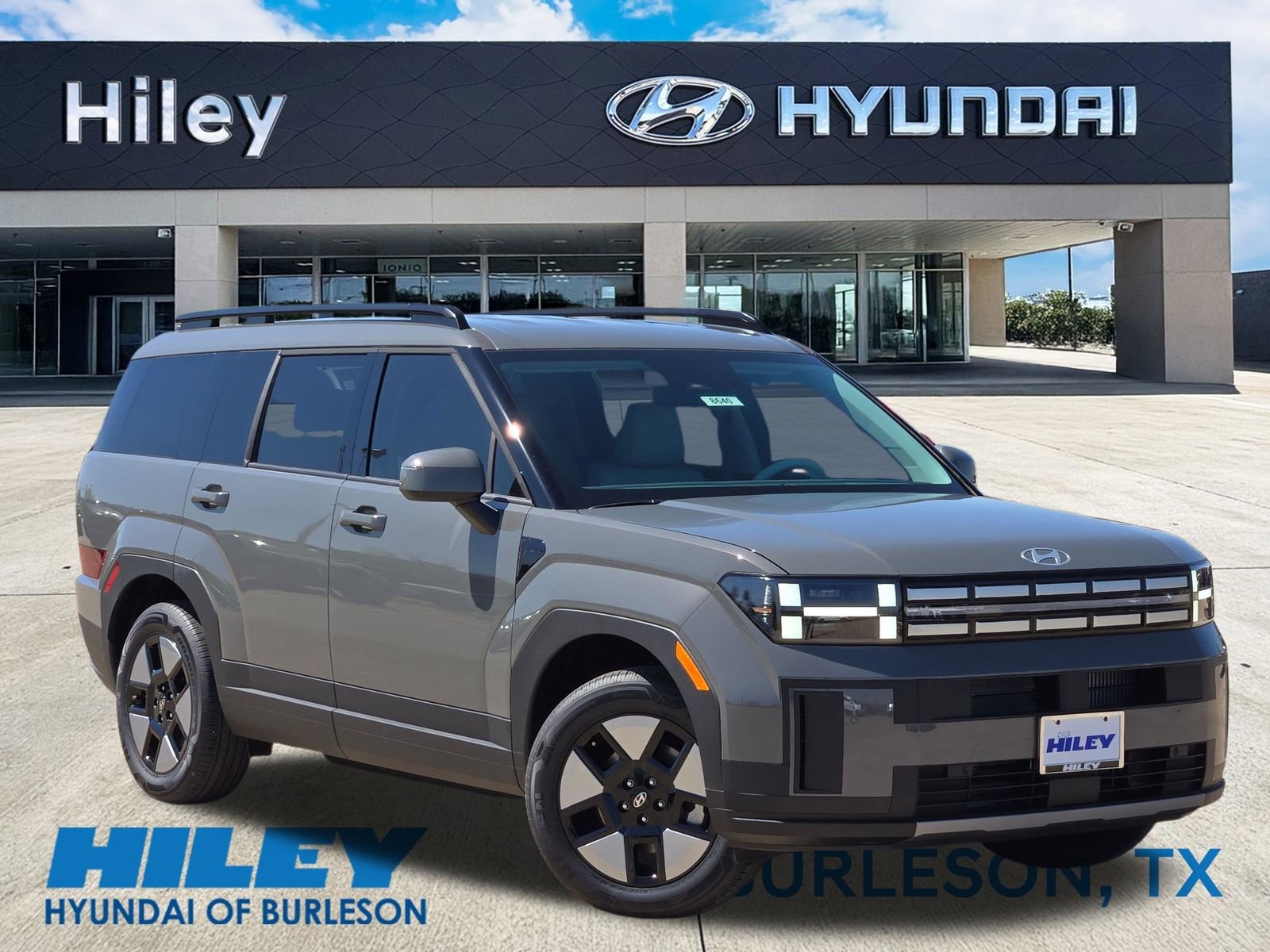 New 2026 Hyundai Santa Fe SEL FWD image 2