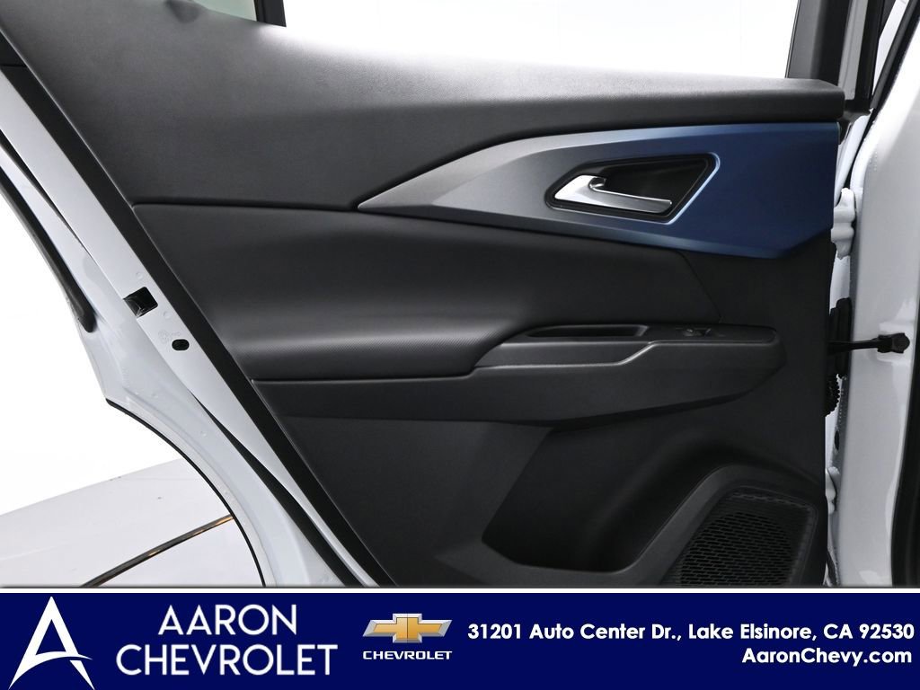 New 2026 Chevrolet Equinox EV LT w/ LPO, Blackout Package image 15