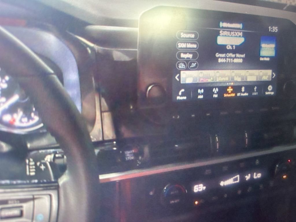 Used 2025 Nissan Pathfinder SL image 9