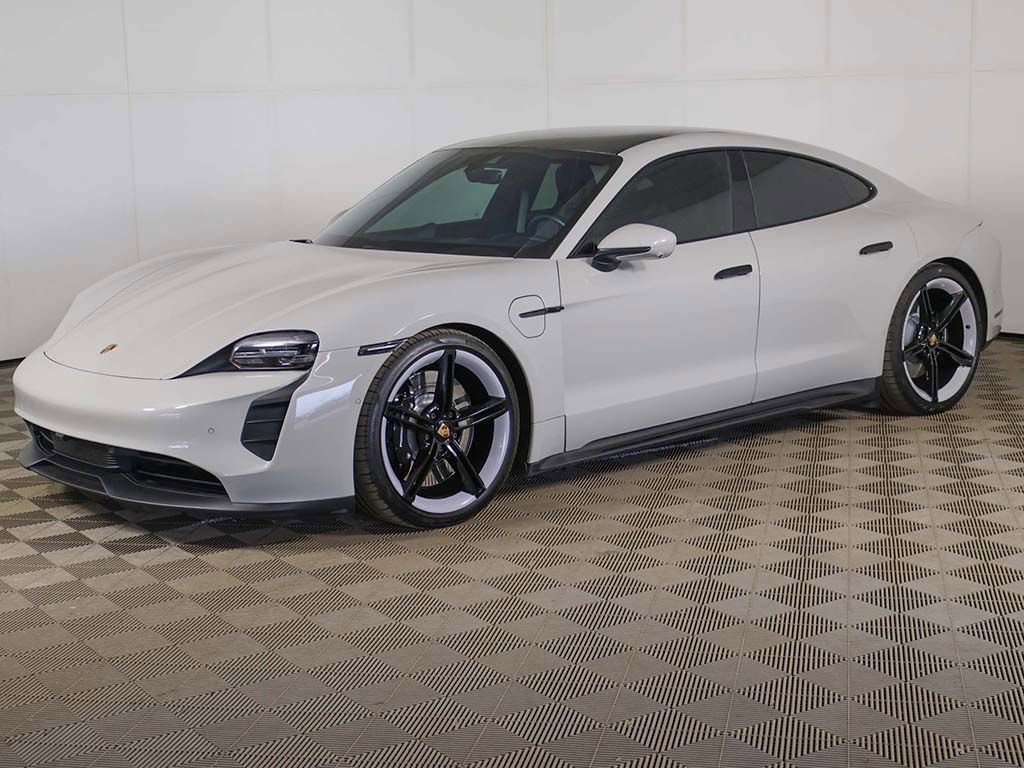 Used 2023 Porsche Taycan GTS image 9