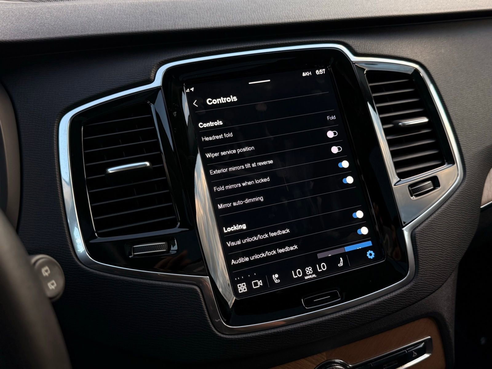 Used 2023 Volvo XC90 T8 Plus image 46