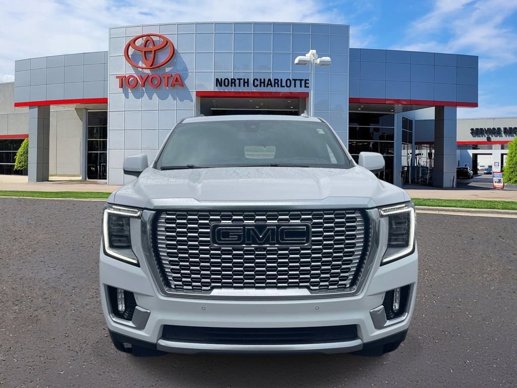 Used 2021 GMC Yukon Denali AWD/4WD image 3