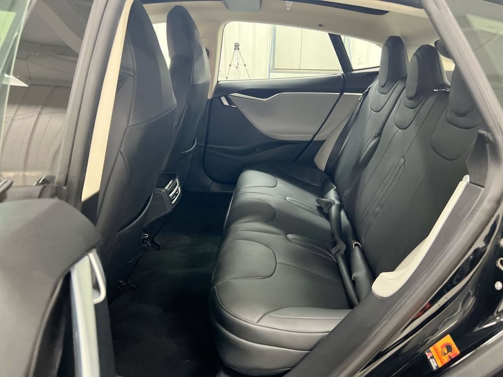 Used 2015 Tesla Model S 70D AWD/4WD image 22