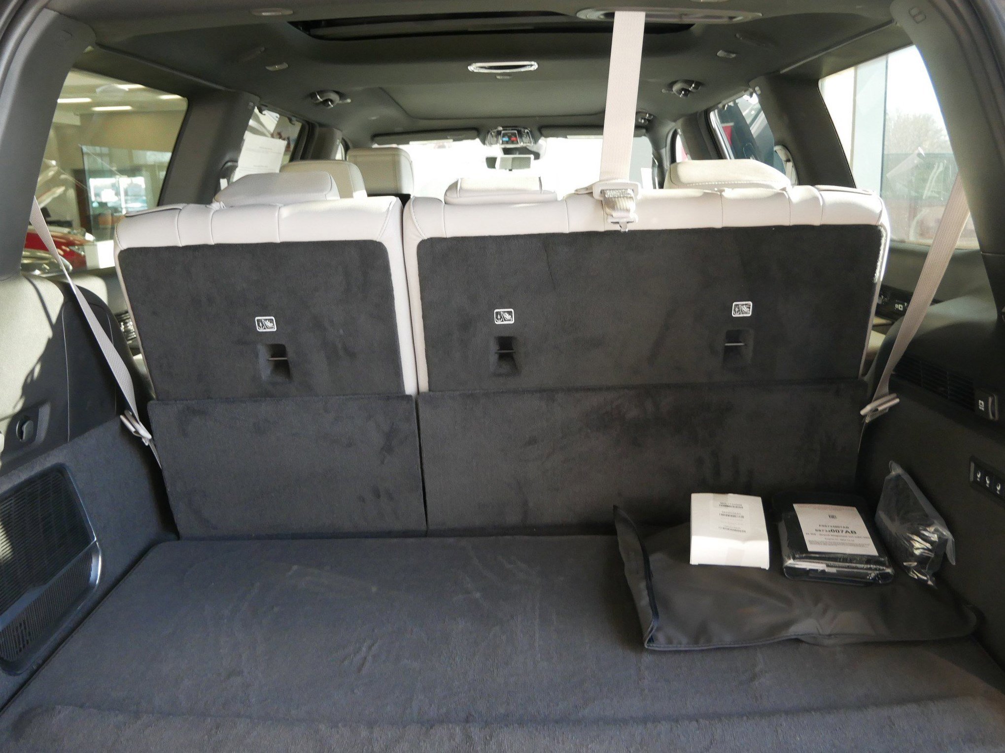 New 2026 Jeep Grand Wagoneer Summit w/ Rear Seat Video Group I image 10