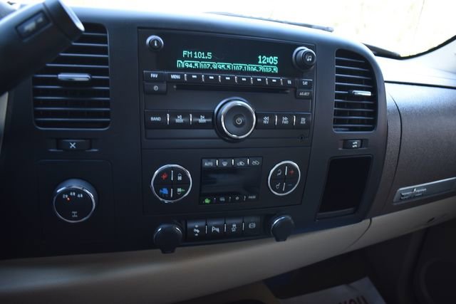 Used 2014 Chevrolet Silverado 2500 LT w/ Texas Edition AWD/4WD image 14