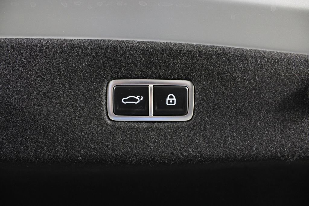 Certified 2025 Hyundai Ioniq 6 Limited image 17