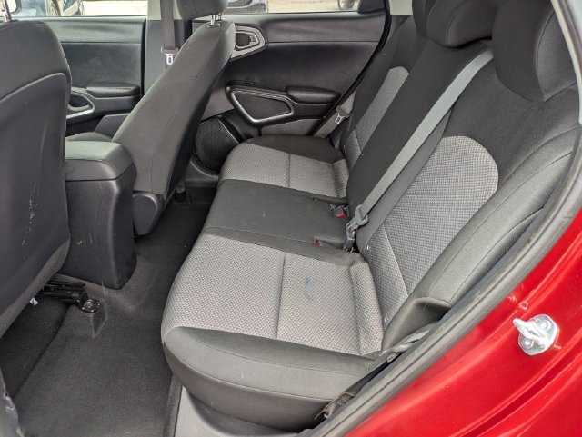 Used 2025 Kia Soul LX FWD image 21